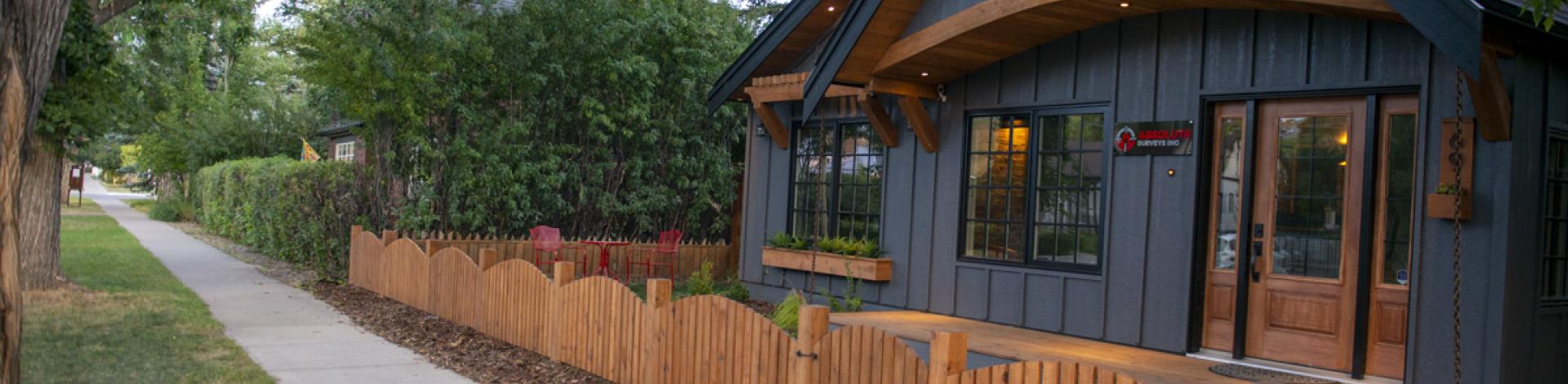 House with picket fence 