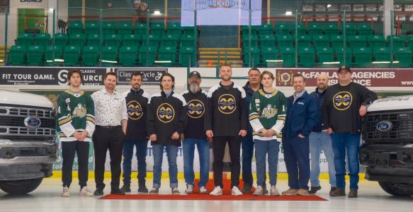 Team from Infinity Paving, Okotoks Rec Centre and Okotoks Oilers at Infinity Paving Naming Announcement