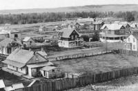 an old photo of okotoks street