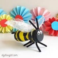 craft making bee out of recycled bottles